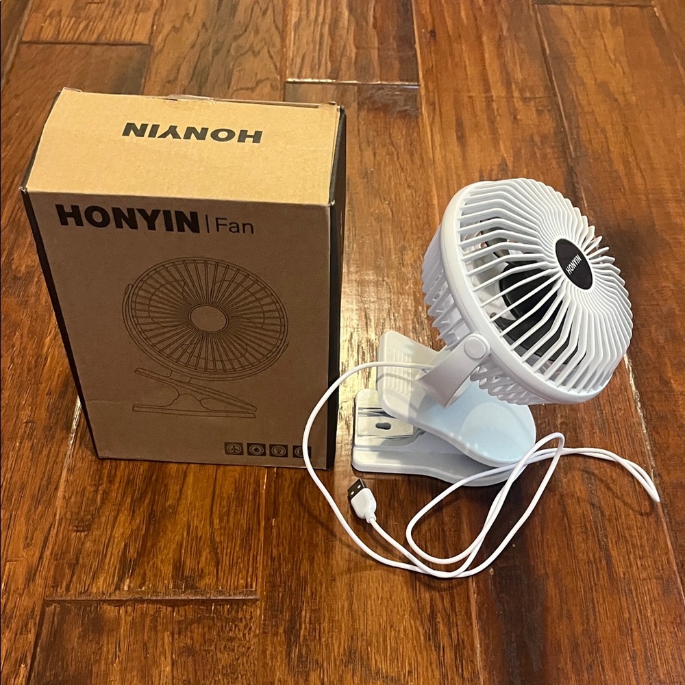 Like NEW White USB Clip on Fan with 720° Rotation, 3 Speeds, & USB Plug In.